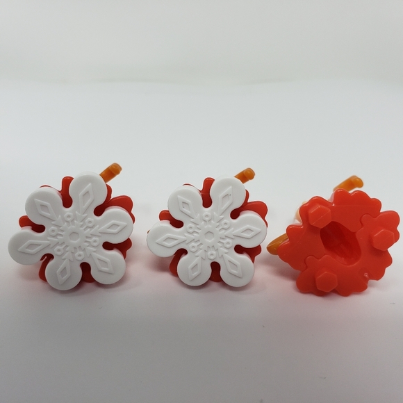 Kinder Joy Mrs Claus Christmas Toy Figures Set of 3 - Picture 6 of 14